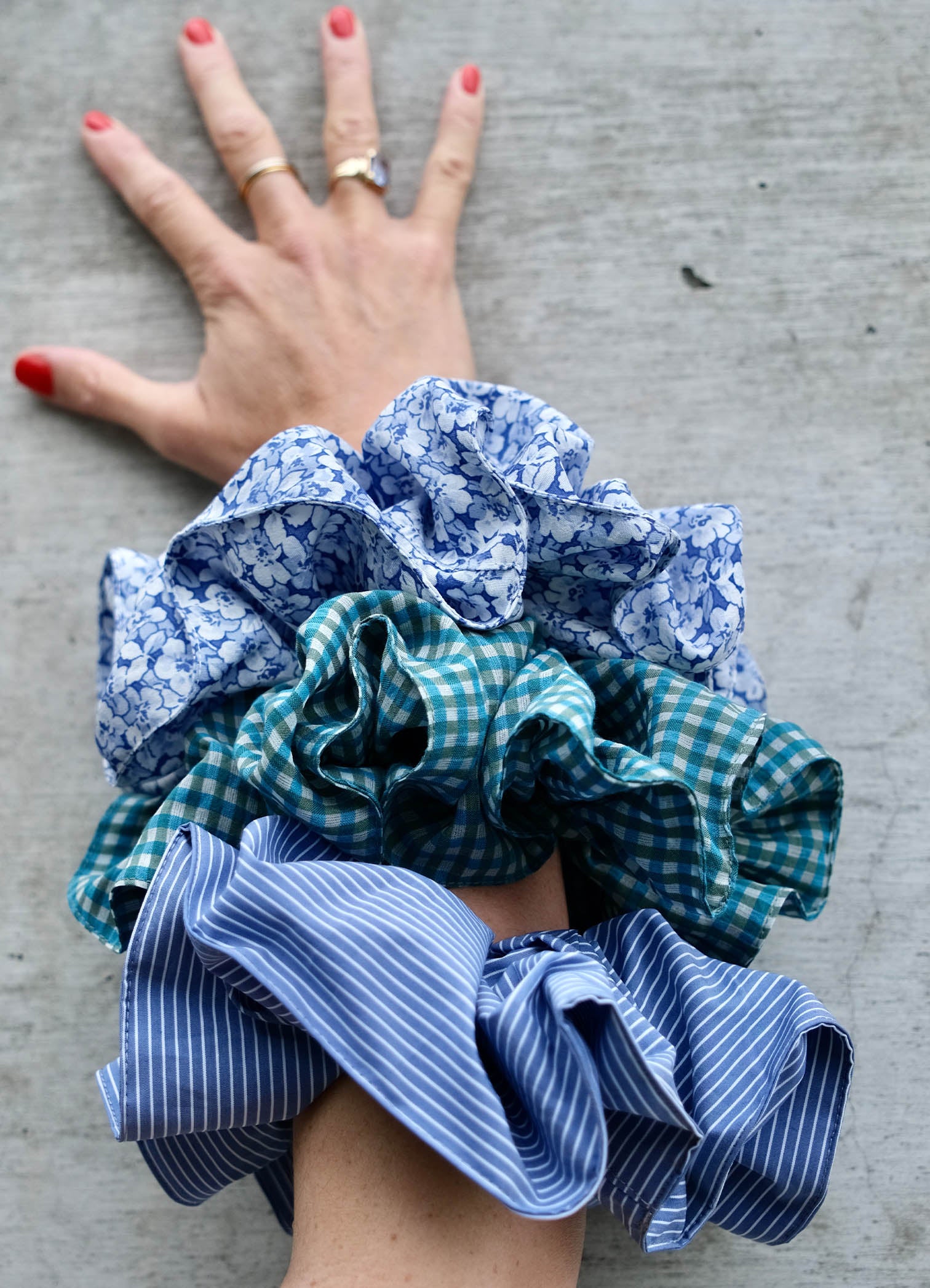Scrunchie - Blue & White Stripe
